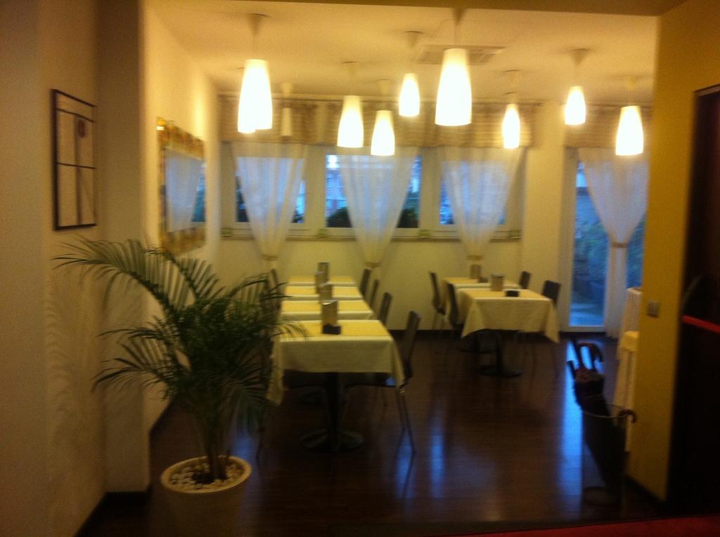 Hotel Milano Ancona Exterior photo